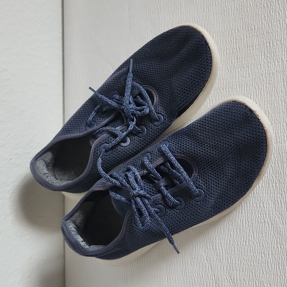 Allbirds Snakers - Picture 1 of 10